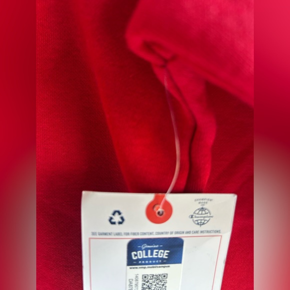 Champion University Of Georgia Bulldogs College Sweater in Red and White. - Picture 8 of 8